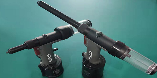 抽芯鉚釘槍拉完鉚釘出現毛刺原因解答